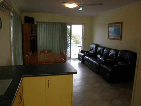 Ambience Holiday Apartments - Accommodation Daintree 6