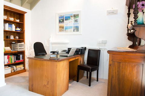 Nelson Bay Bed & Breakfast - Accommodation Daintree 7