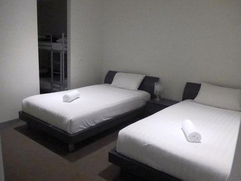 Summer Inn Holiday Apartments - Accommodation Daintree 5