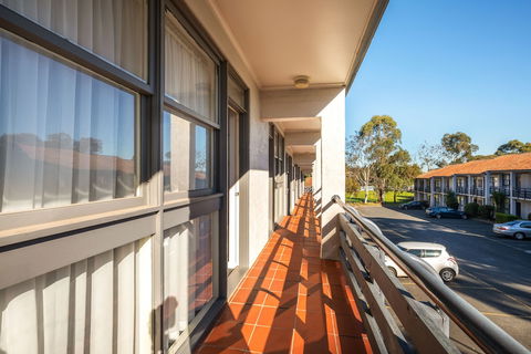 Nightcap At Ferntree Gully Hotel Motel - Accommodation Daintree 3