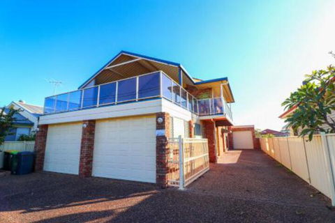 Anglers Abode - Accommodation Daintree 0