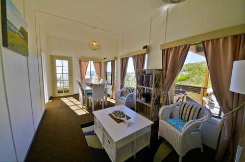 AAA Views 2 View Street - Accommodation Daintree 6