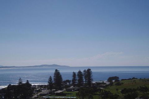 AAA Views 2 View Street - Accommodation Daintree 3