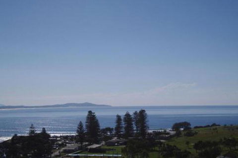 AAA Views 2 View Street - Accommodation Daintree 0