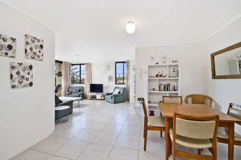 Sundial 503 8 10 Hollingworth Street - Accommodation Daintree 4
