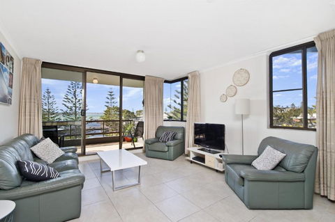 Sundial 503 8 10 Hollingworth Street - Accommodation Daintree 1