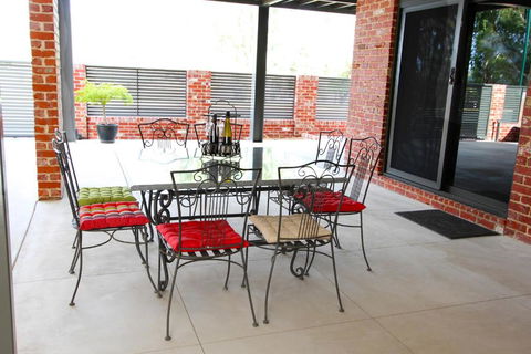 Wentworth Wharf B & B - Accommodation Daintree 2