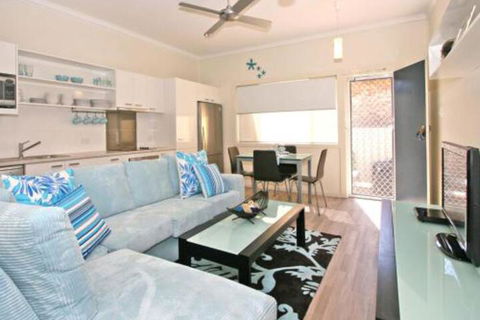 Yamba Daze Sunset Pet Friendly - Accommodation Daintree 3
