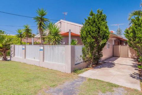 Yamba Daze Sunset Pet Friendly - Accommodation Daintree 4