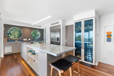 Architectural Masterpiece Sunshine Beach - Accommodation Daintree 5
