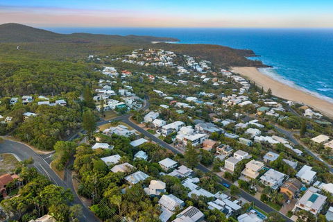 Architectural Masterpiece Sunshine Beach - Accommodation Daintree 1