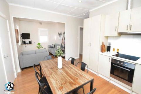 Just Renovated 2BR Cottage In Heart Of Wentworth - Accommodation Daintree 4