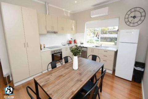 Just Renovated 2BR Cottage In Heart Of Wentworth - Accommodation Daintree 6