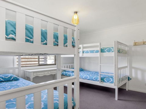 Sand Dunes House & Cabin Accommodation - Accommodation Daintree 2