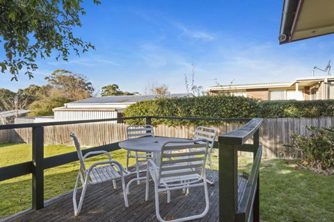 Katisha Cottage Pet Friendly & Close To Town - Accommodation Daintree 6
