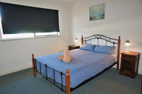 Ningaloo Breeze Villa 7 3 Bedroom Fully Self Contained Holiday Accommodation - Accommodation Daintree 2