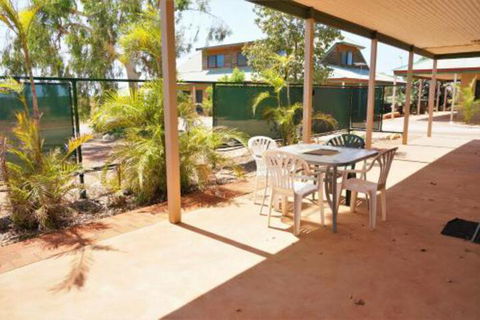Ningaloo Breeze Villa 7 3 Bedroom Fully Self Contained Holiday Accommodation - Accommodation Daintree 6