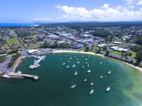 Dolphin Views Unit 5 Of 14 Dolphin St - Accommodation Daintree 2
