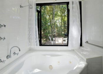 Tiona Palms Holiday Park - Accommodation Daintree 2