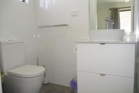 Upstairs & Downstairs 81 Denman Camp Rd - Accommodation Daintree 3