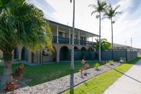 Comfy & Cosy (Upstairs) - Accommodation Daintree 5