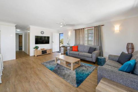 Comfy & Cosy (Upstairs) - Accommodation Daintree 0