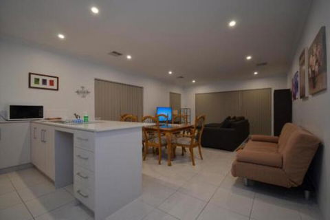 Park View Modern House - Accommodation Daintree 4