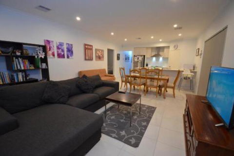 Park View Modern House - Accommodation Daintree 0