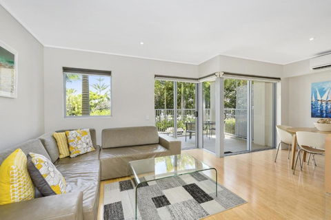 Corporate Boardies At Bells Boulevard - Accommodation Daintree 2