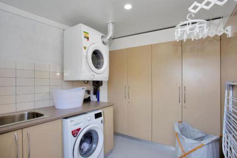 North Central Holiday Home - Accommodation Daintree 5