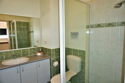 Ningaloo Breeze Villa 3 3 Bedroom Fully Self Contained Holiday Accommodation - Accommodation Daintree 6