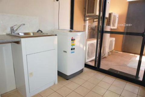 Ningaloo Breeze Villa 5 3 Bedroom Fully Self Contained Holiday Accommodation - Accommodation Daintree 4