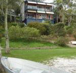 Green Point Lakehouse - Accommodation Daintree