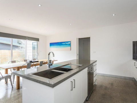 ANGLE By THE SEA Anglesea - Accommodation Daintree 1