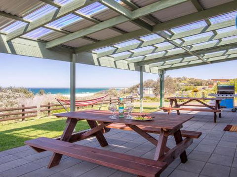 Antonios Paradise Spectacular Views Over Warrain Beach - Accommodation Daintree 3