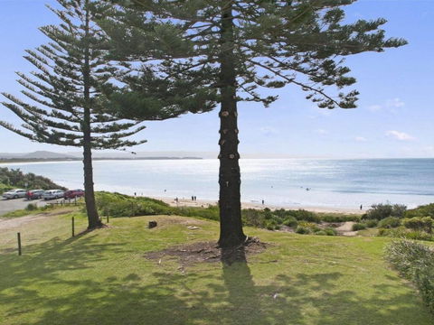 Dolphin Breeze Fully Fenced & Pet Friendly - Accommodation Daintree 6