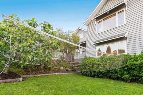 BAY VIEWS On MANNA DROMANA - Accommodation Daintree 2