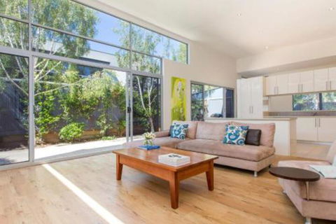PALM COURT RETREAT MORNINGTON - Accommodation Daintree 5