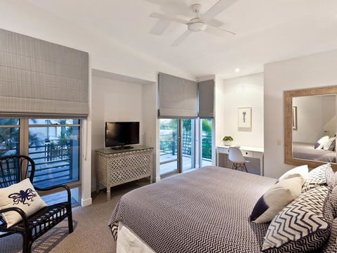 Spacious With Surf Views Sunshine Beach - Accommodation Daintree 2
