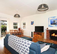 Triangulo at Culburra Pet Friendly 2 Mins to Beach - Accommodation Daintree