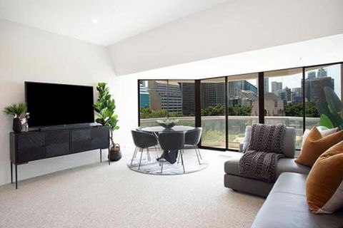 THE HYDEAWAY LUXE HYDE PARK CITY APARTMENT Hosted By LAbode Accommodation - Accommodation Daintree 7