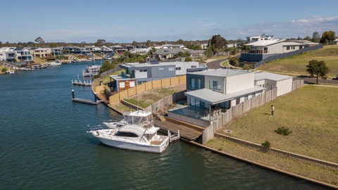 Anchored Access To The Gippsland Lakes - Accommodation Daintree 5