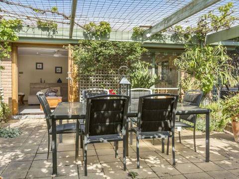 TUSCAN OASIS RYE - Accommodation Daintree 4