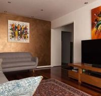 Bright  Spacious 2 Bedroom Apartment in Windsor - Accommodation Daintree