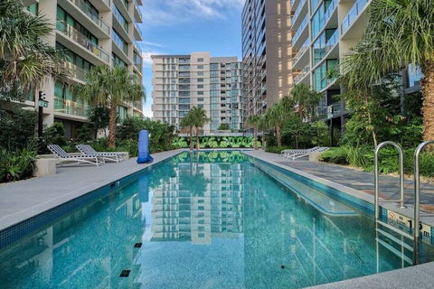 Newstead Luxury Living By SLife - Accommodation Daintree 5