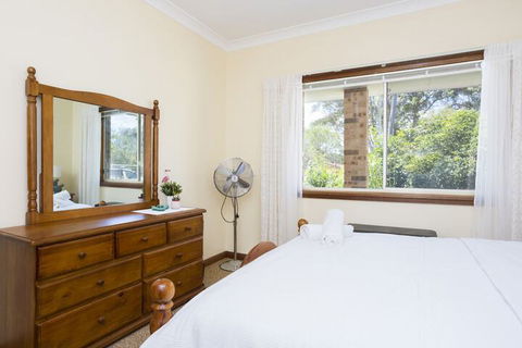 South Coast Getaway House Sleeping 8 Guests - Accommodation Daintree 7
