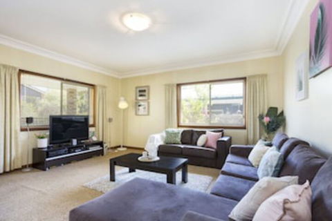 South Coast Getaway House Sleeping 8 Guests - Accommodation Daintree 0