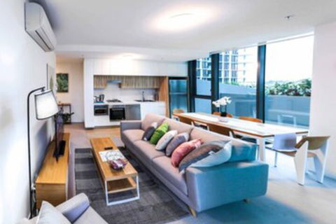 Incredible Riverside Apartment In Brisbane - Accommodation Daintree 0
