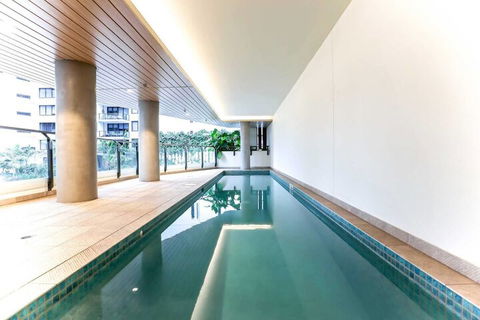 Incredible Riverside Apartment In Brisbane - Accommodation Daintree 3