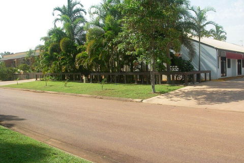 Ash Palms Motor Inn - Accommodation Daintree 4